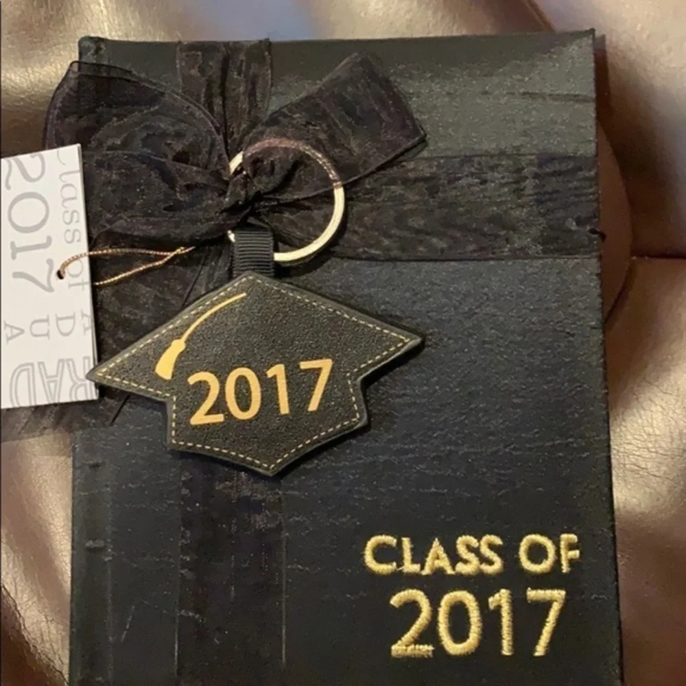 New Black photo Album holds 24 4x6 pictures